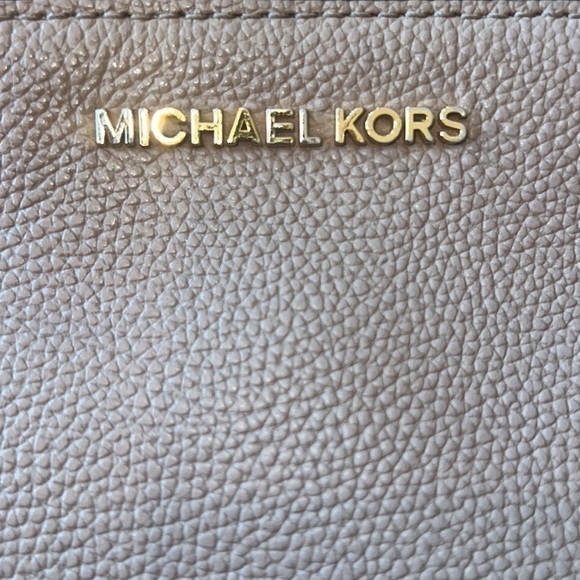 ▶️ MICHAEL Michael Kors ◀️ Adele Dome Shaped Crossbody - Picture 12 of 12